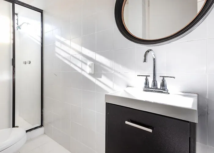 Stylish 2br In Roma - Parking- Wifi- Sleeps 6