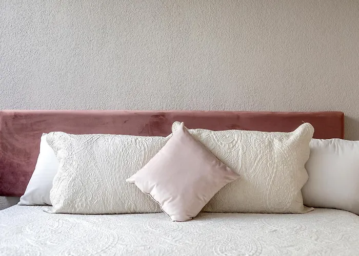 Stylish 2br In Roma - Parking- Wifi- Sleeps 6